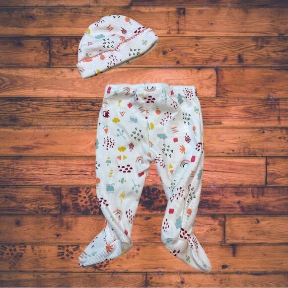 5 for $25🔥Carter's Organic Cotton Matching Pants & Sock Hat Newborn - Picture 2 of 5